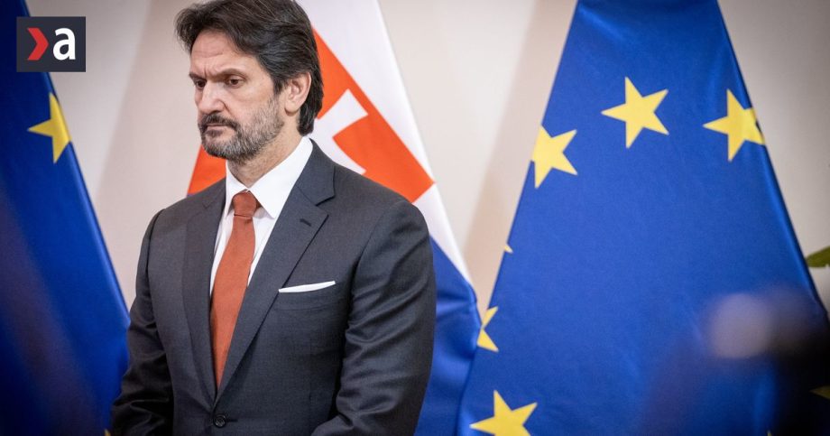 Rusko nezasiahlo ropovod Druzba Ukrajina sa sprava mafiansky tvrdi Robert Kalinak