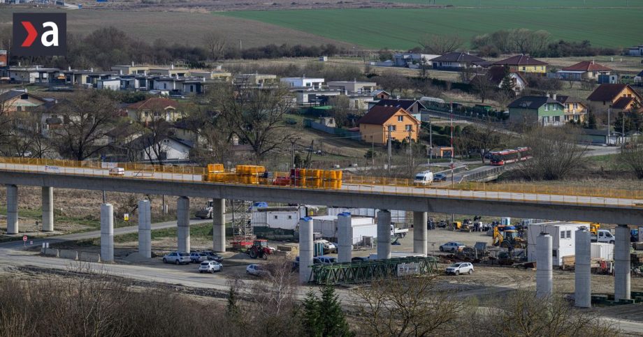 Rychlostna cesta R4 pri Presove napreduje tento rok prevladaju mosty a prace v tuneli