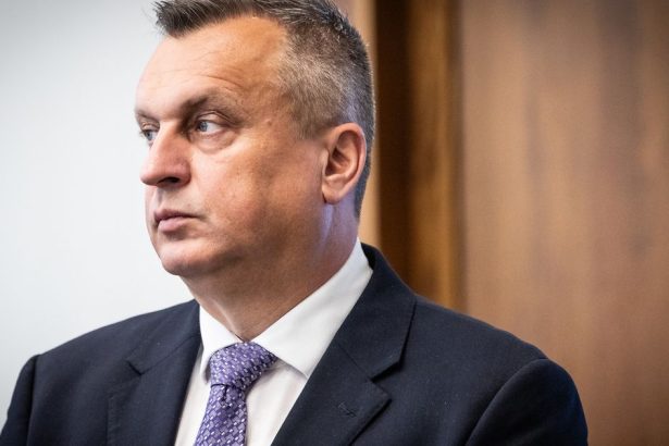 Slova Andreja Danka vykrucaju vyznam slobody slova Historicka skusenost ukazuje co je prava cenzura