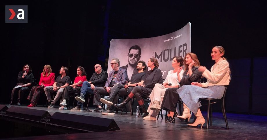 Zivot Risa Mullera na 2 tahy Nova scena prinasa intimny pohlad do duse hudobnika