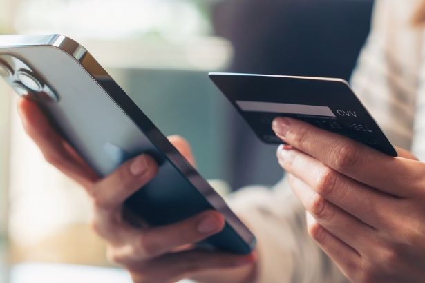 365bank a postova banka maju po zmene majitela novinku tykajucu sa posielania penazi