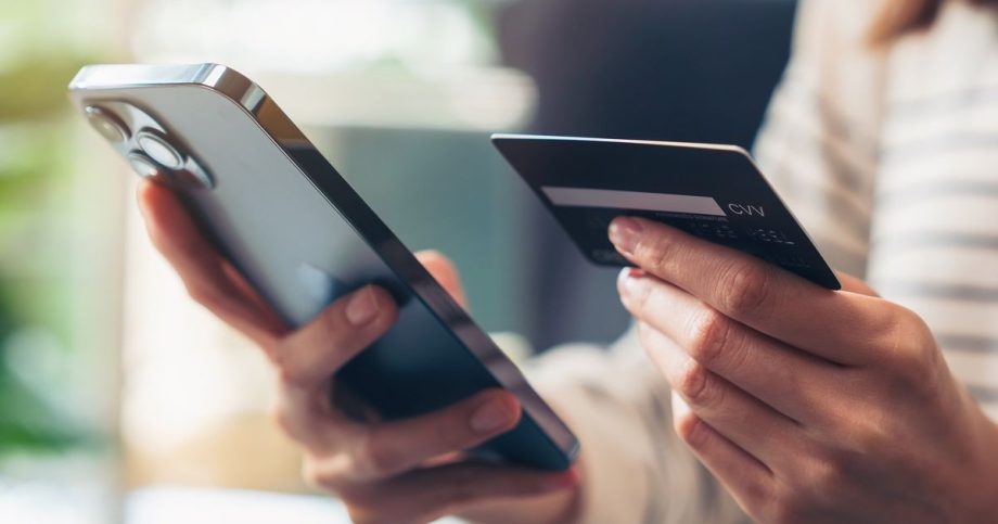 365bank a postova banka maju po zmene majitela novinku tykajucu sa posielania penazi