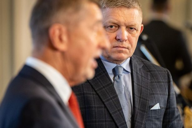 Andrej Babis rokovanim s Robertom Ficom zradil ceske statne zaujmy a za to asi nic nedostal komentar Zola Mikesa