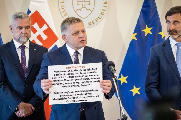 Ficov bombasticky pribeh o zasahovani Britanie do volieb skoncil v kosi u elitnych policanov Po osmich mesiacoch nic nenasli
