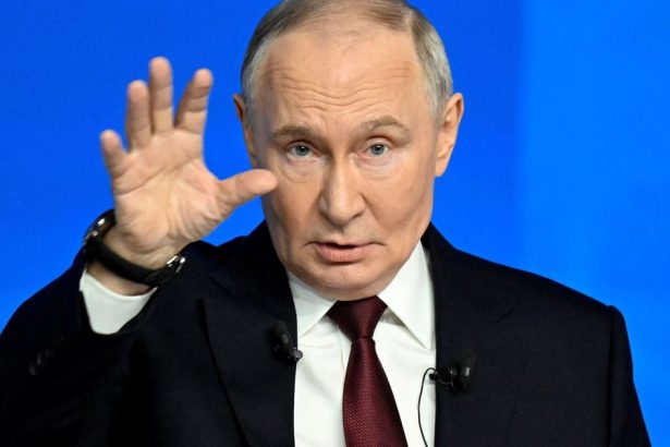 Putinov oligarcha s radostou obchadza sankcie EU a pomaha budovat rusku vojnovu masinriu