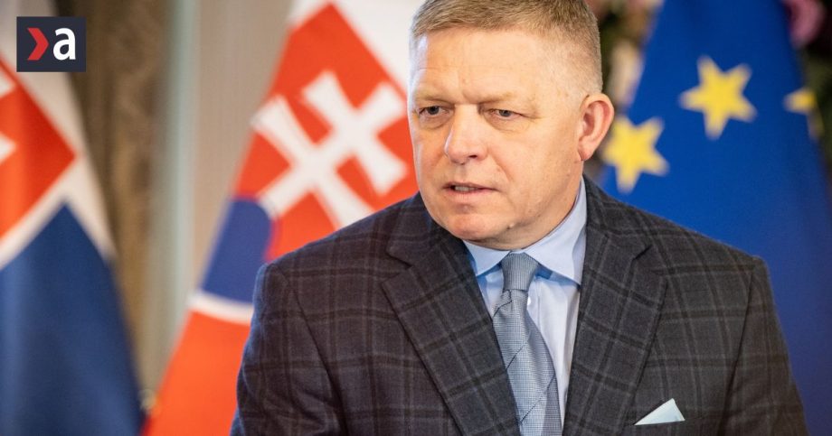 Robert Fico moze coskoro zistit co je horsie nez byt nepopularnym premierom komentar Martina Behula