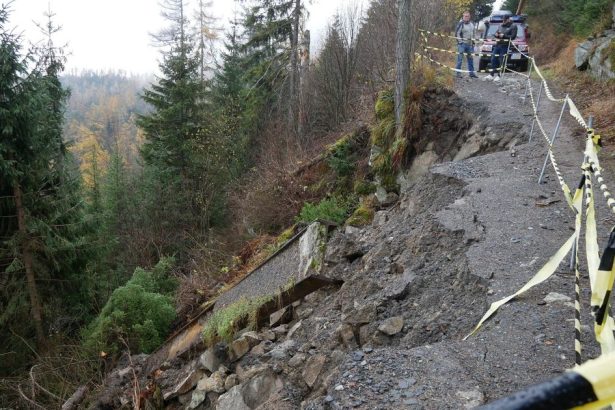 Turisti v Tatrach cakaju dva a pol roka na opravu chodnika medzi Hrebienkom a Zamkovskeho chatou