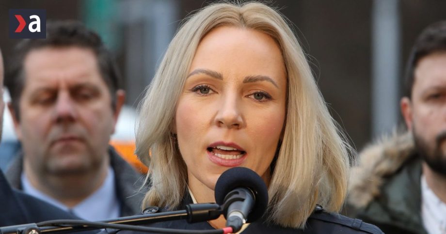 Volby 2026 Opozicne strany podporili kandidatkuna primatorku Banskej Bystrice KDH a Matovicovci chybali