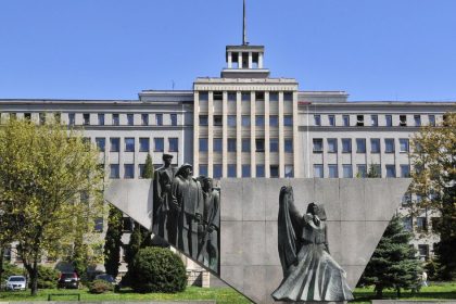 Zupa Milana Majerskeho rozdeluje granty zaujem maju predovsetkym cirkevne subjekty hlasov je niekedy viac ako ludi