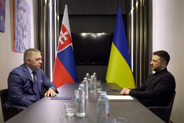 Cesii nechapu pragmatizmus Ficovej otoky k Ukrajine Rusi riesia zradu bezmozga v Armenisku USA zverejnili odkaz na UFO tyzden vo svetovych mediach