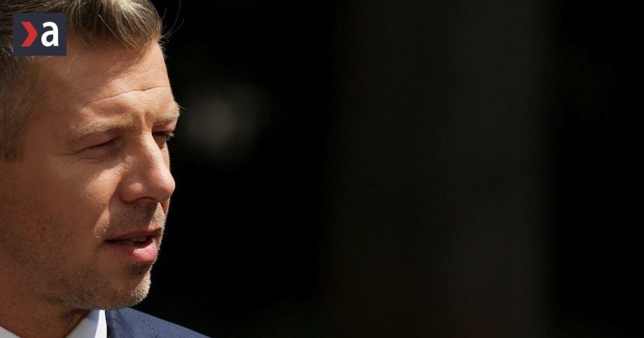Madarsku tikaju hodiny Peter Magyar ma len par tyzdnov na to aby uvolnil zmrazene miliardy