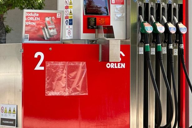 Na Slovensku sa od dnesneho dna tankuje nafta normalne Brusel stale caka na vysvetlenie