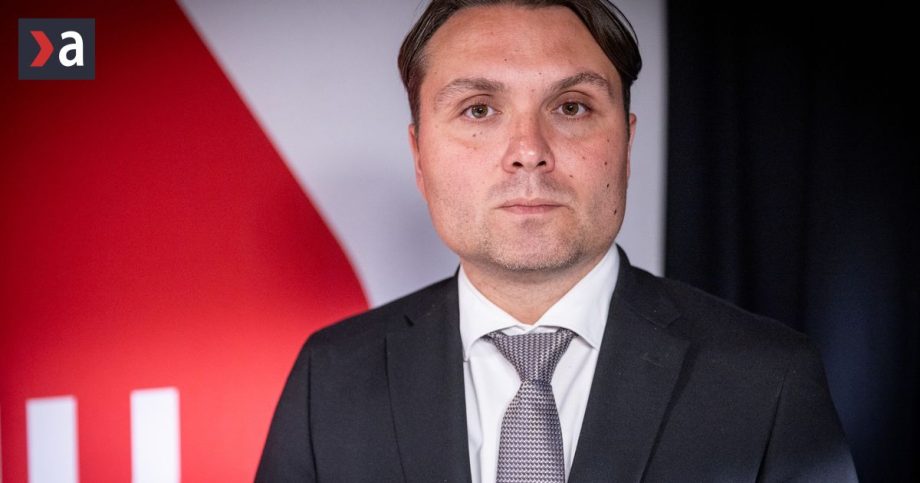 Neobraciame kabat musime spolupracovat s kazdou madarskou vladou hovori Laszlo Gubik
