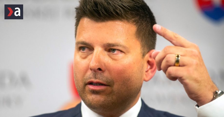 Obet alebo pachatel byvaly poslanec sme rodina je stale obvineny