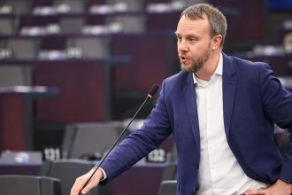Orban ho oznail za najskorumpovanejsieho v EU Dnes predklad sprvu ktor me Slovensku zablokova miliardy