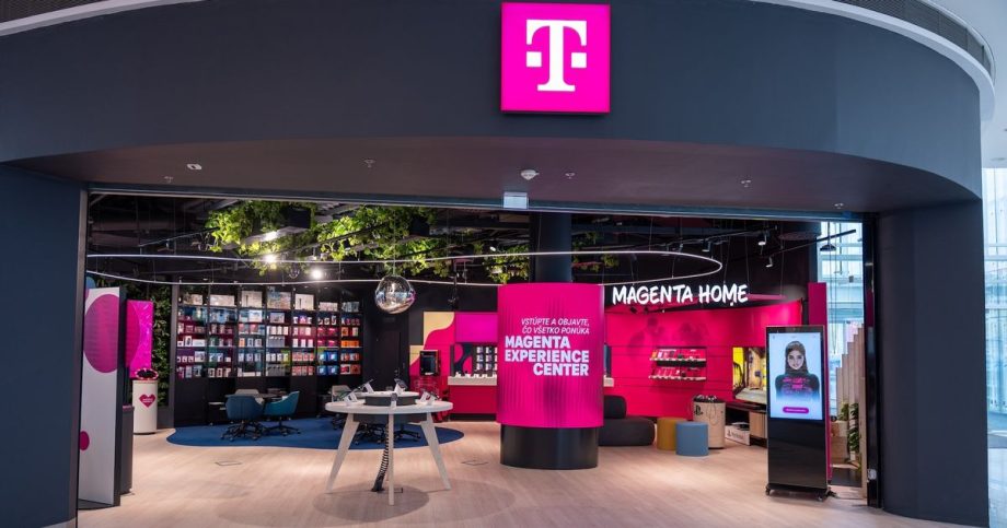 Pevnu linku od Telekomu ma stale cez 830 tisic ludi no mobilny pocet klesa