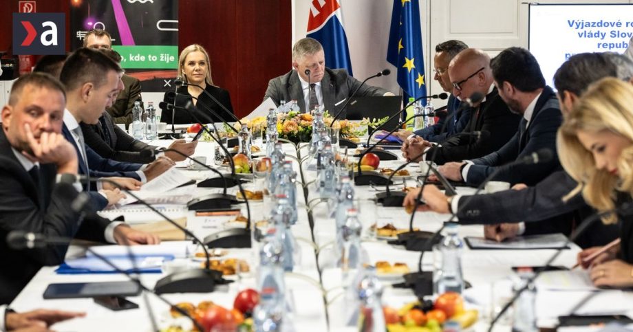 Premier Fico si v case setrenia zaplatil reklamu na svoju vladu Objavi sa v niekolkych medich