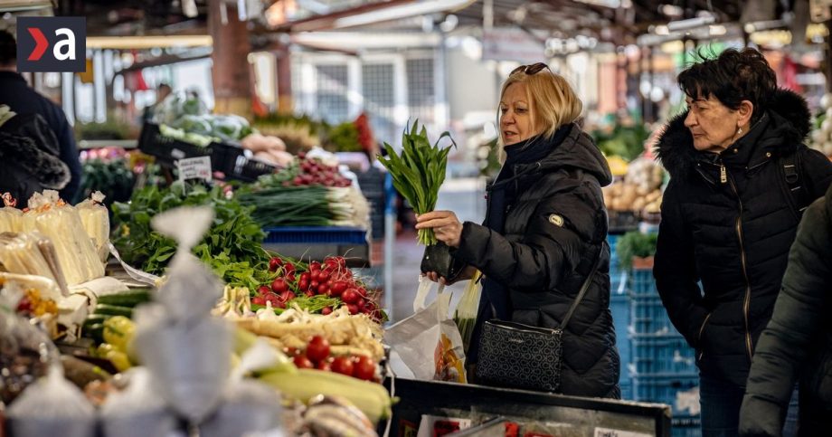 Trest za platbu kartou ale aj 50percentna zlava za hotovost Staat chce bojovat proti cashu obchodnici vraciaju uder