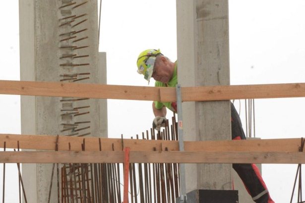 Beton v presovskej nemocnici sa dostal aj pred sud vystavba sa po piatich tyzdnoch obnovila