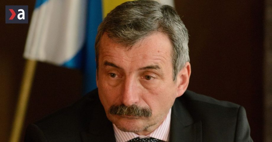 Drahy omyl v Zlatych Moravciach Primator natankoval naftu namiesto benzinu opravu platilo mesto