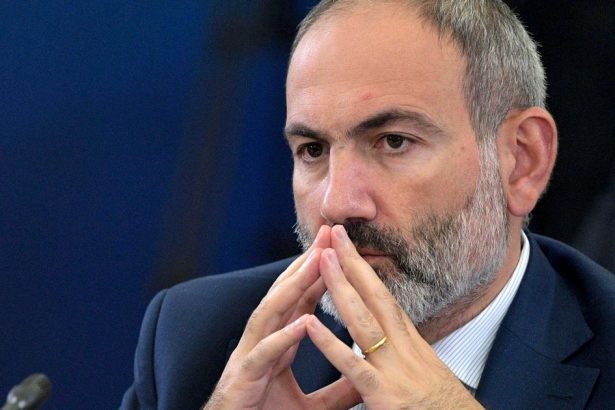 Rusko medzi mlynskymi kamenmi Azerbajdzanu a Armenska alebo ako Putin prisil o poziciu capa v Ciernej zahrade komentar Zola Mikesha