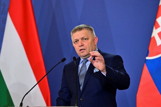 Zacala sa skutocna zmena Roberta Fica Dozvieme sa to v nasledujacom roku komentar Petra Weissa