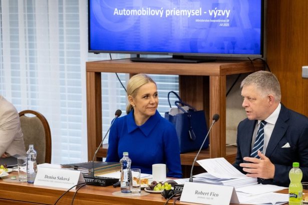 premier fico sa dostal do sporu s priemyselnikmi v hre su lacne energie