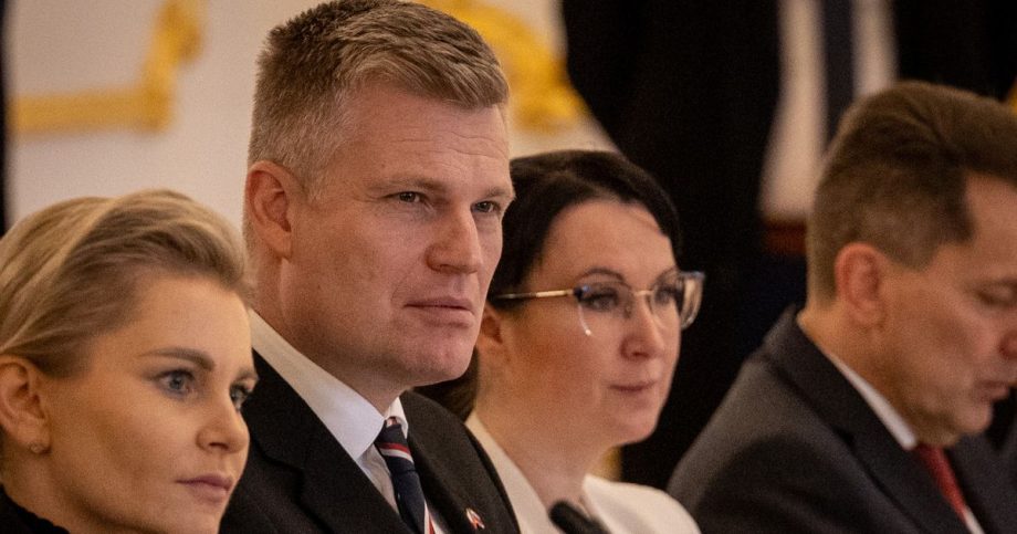Da sa hra t zadarmo Cesky politik Turek ma parodicku videohru s jazdenim po meste
