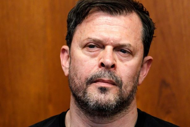 Herec Alexander Barta Nadavaju mi do darmozracov no vytvaram pre spolocnost hodnoty Mame pravo branit sa