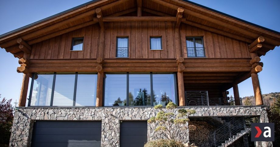 Jan Kuciak pisal o tom ako platili bielym konom Dnes vlastni najluxusnejsi chalet na Donovaloch