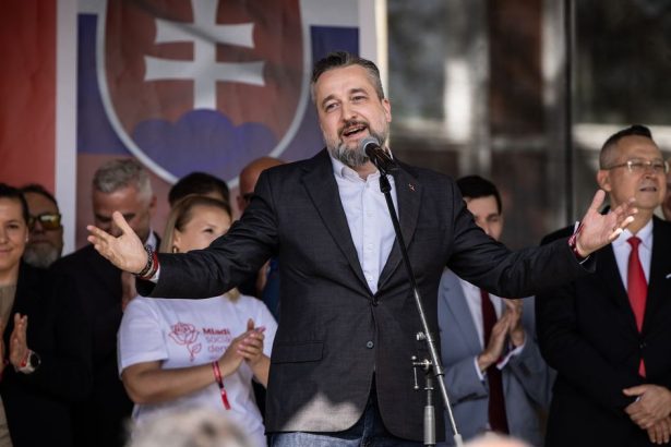 Lubos Blaha bude ucit na skole ktora je podriadena Putinovi Nemecky expert vysvetluje preco nejde len o obycajnu univerzitu
