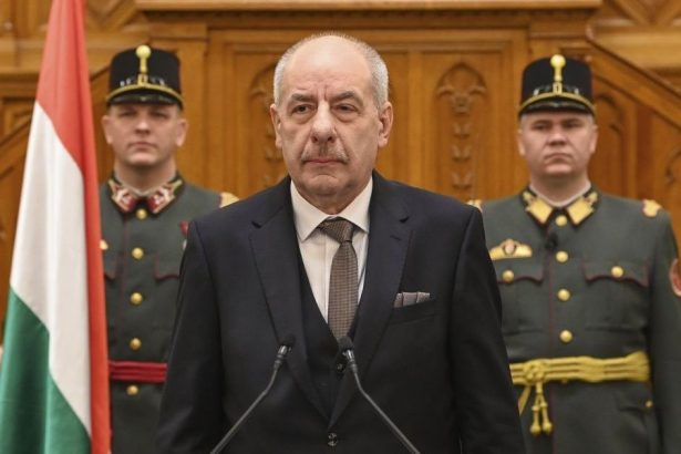Madarsky prezident Tamas Sulyok mohol skoncit nielen na smetisku dejin ale aj vo vazeni komentar Zola Mikesha