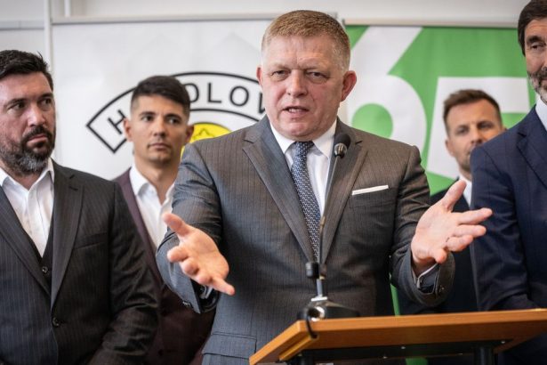 Nove odhalenia z uctov Smeru Sponzorovi Hlasu z miliardovej kauzy zachraniek poslali desattisice eur