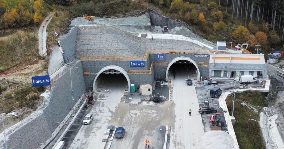 Novy dialnicny tunel na Liptove Ponuknu operatori v nom rychle data
