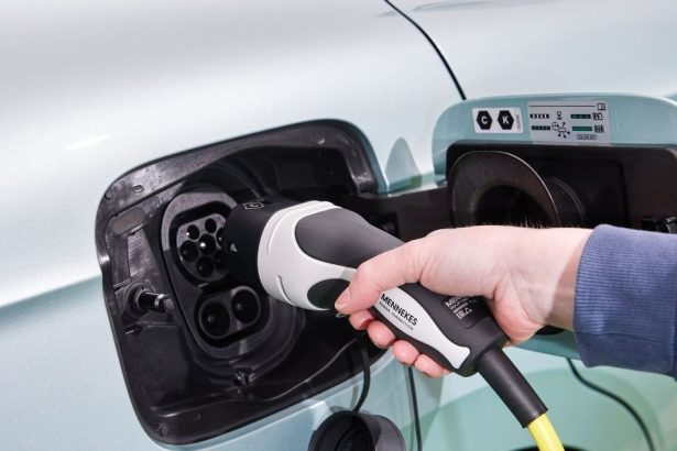 Rana pre majitelov elektromobilov Caka ich nova dan rocne moze ist o stovky eur