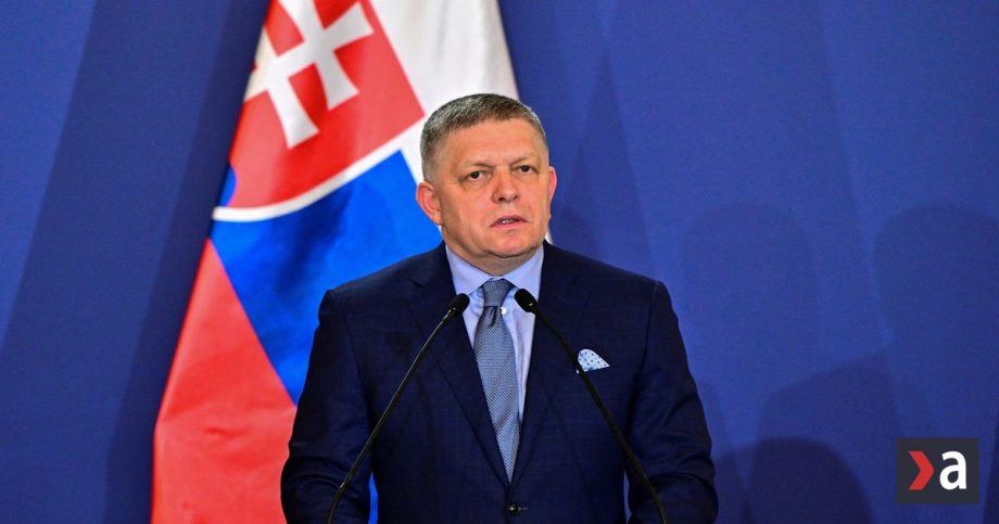 Robert Fico Su to detske hry na vysokej urovni Premier odmietol spravy o zapojeni Slovenska do Koalicie ochotnych
