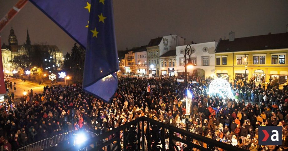 Suboj o 17 november v Kosiciach Radnica zrusila akciu pre Progresivne Slovensko priestor dostalo Hnutie Slovensko