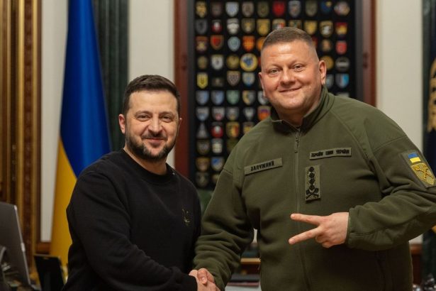 Volby uprostred vojny Zelenskyj si zavolal Zaluzneho na koberec kvoli prezidentskej kandidature 225 tyzden vojny