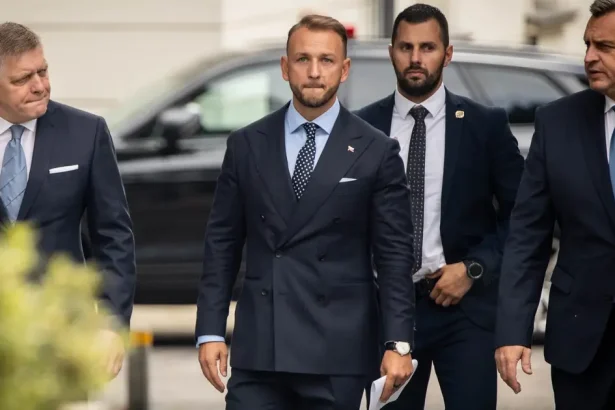Ficov plan s rozpocetom zlyhal Hlas a SNS s nim odmietli spolupracu