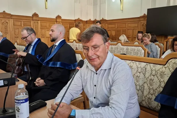 Kauza Ocistec Frantisek Imrecze je rozhorceny ze celi obzalobe V minulosti popisal stretnutie u premiera Fica tentoraz bol heslovity
