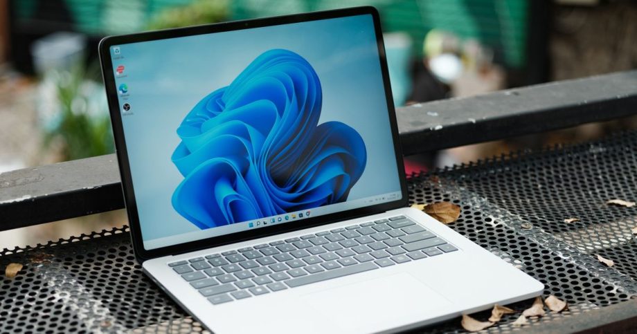 Microsoft opravil stovky chyb vo Windows a Google meni predpoved pocasia prehlad tyzdna