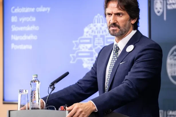 Minister Kalinak pripravuje dalsiu oslavu za pol miliona Bez zmluvy