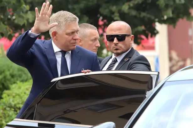 Navrat na miesto cinu Robert Fico vyuzil vyjazd do Handlovej na opatovny utok na opoziciu