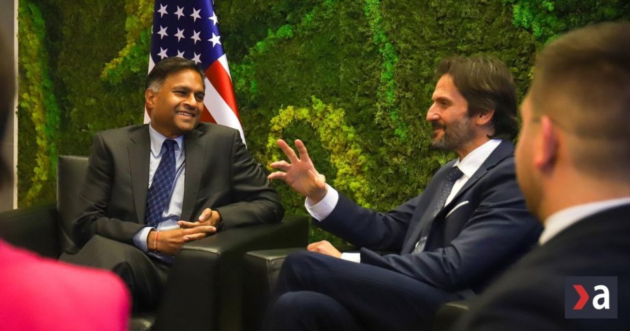 Tri roky rokovali v obrannej dohode s USA nakoniec nezmenili ani bodku Cim sa teda chvali Kalinak