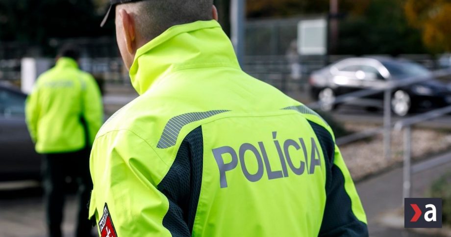 zvrat v pripade policajneho sefa ktory sa rutil rychlostou 177 km h dedinou