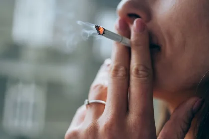 Fajčenie môže znížiť riziko Parkinsonovej choroby. Vedci našli nečakané vysvetlenie