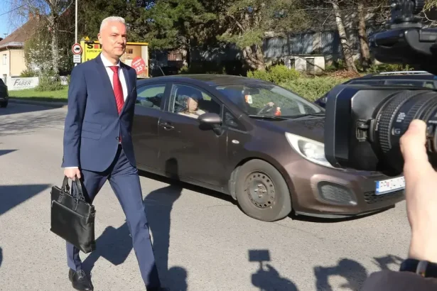 Ferenčák útočí na Kuffu, ÚBOK preveruje politikove stavby
