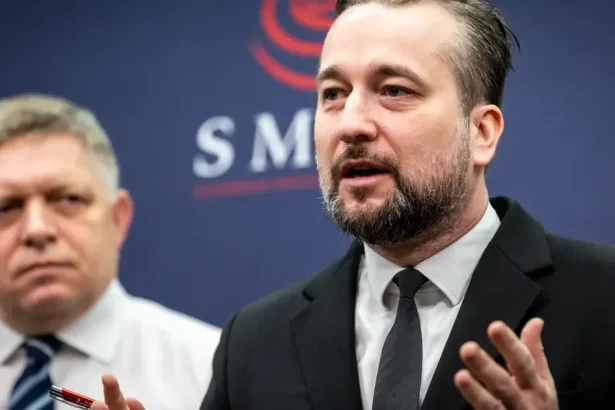 Fico a Blaha sú ako západní komunisti a fašisti na začiatku II. svetovej vojny