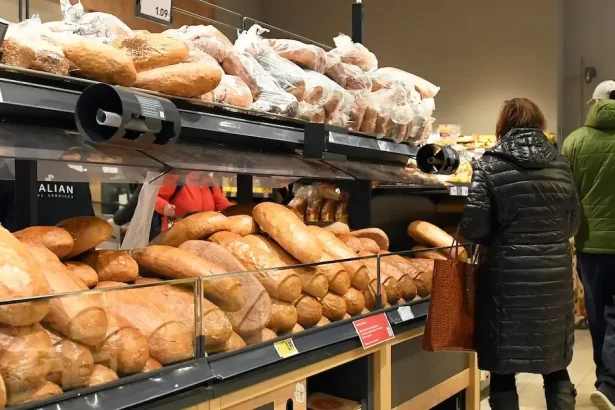 Šialené ceny potravín. Káva láme rekordy, základné potraviny zlacneli o desiatky percent