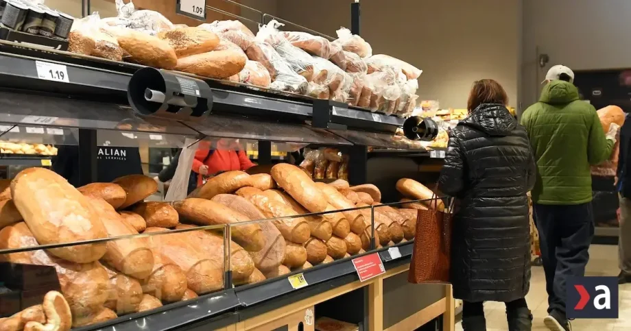Šialené ceny potravín. Káva láme rekordy, základné potraviny zlacneli o desiatky percent